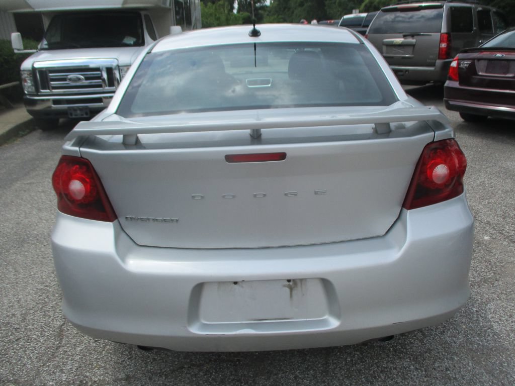Used 2012 Dodge Avenger SE FWD image 6