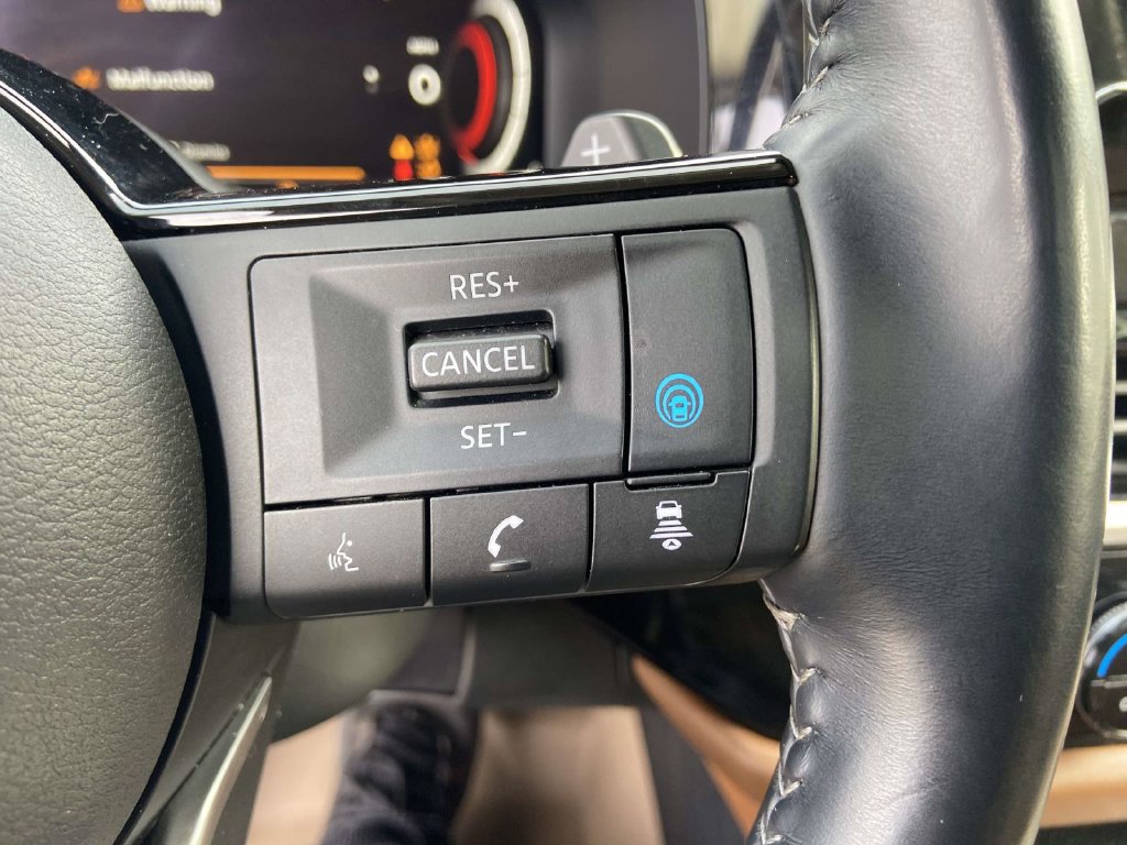Used 2023 Nissan Pathfinder Platinum AWD/4WD image 29