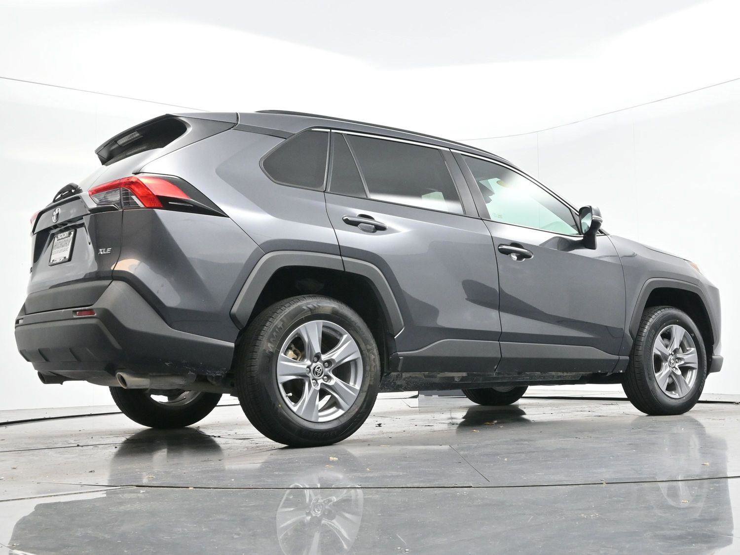 Used 2022 Toyota RAV4 XLE w/ Convenience Package image 55