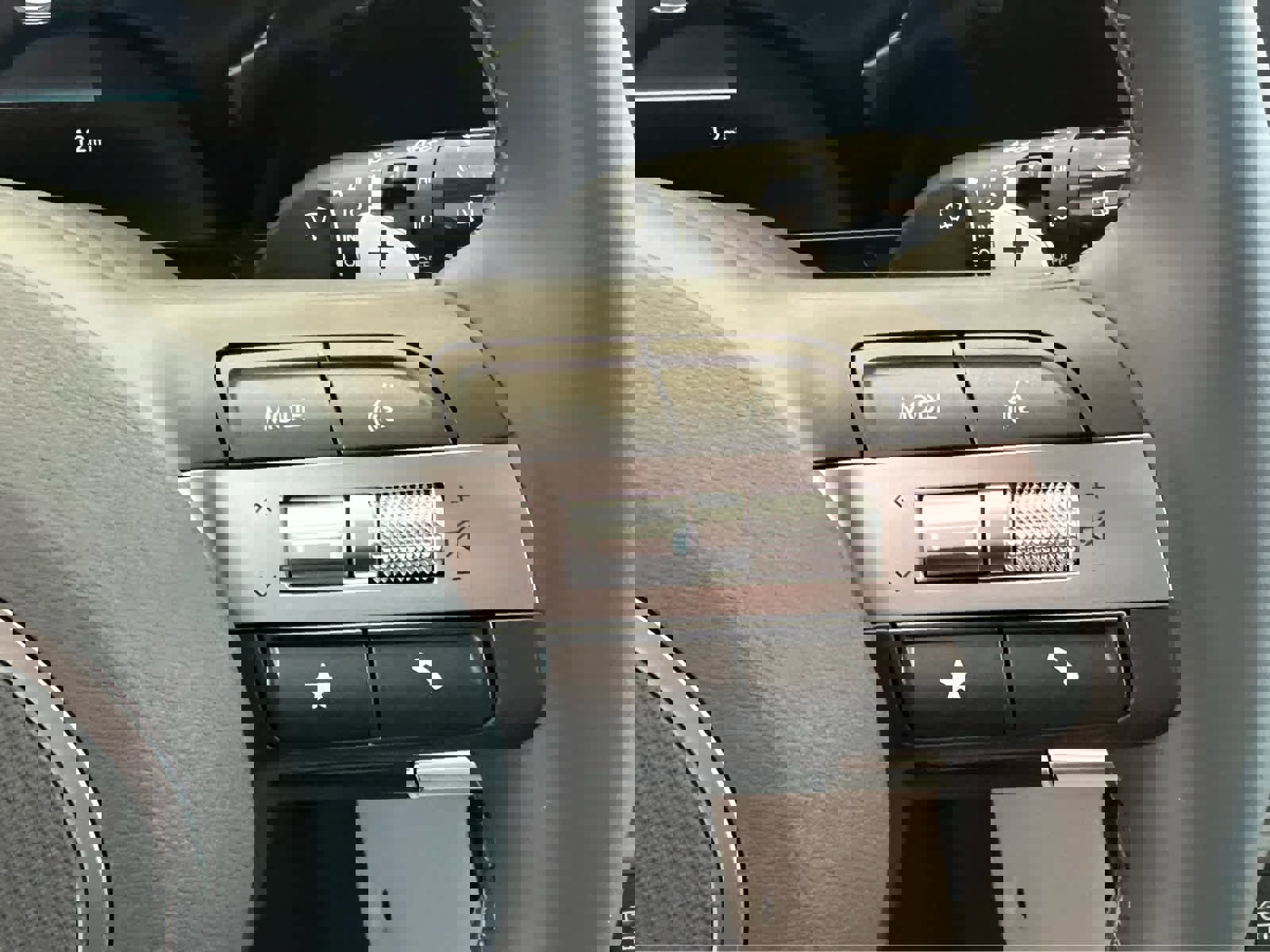 Used 2026 Hyundai Kona SEL Premium image 32