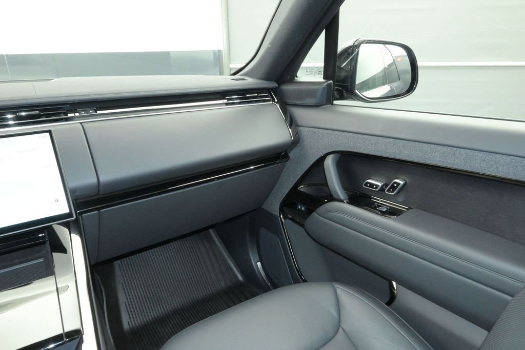 Used 2025 Land Rover Range Rover Sport Dynamic SE AWD/4WD image 26