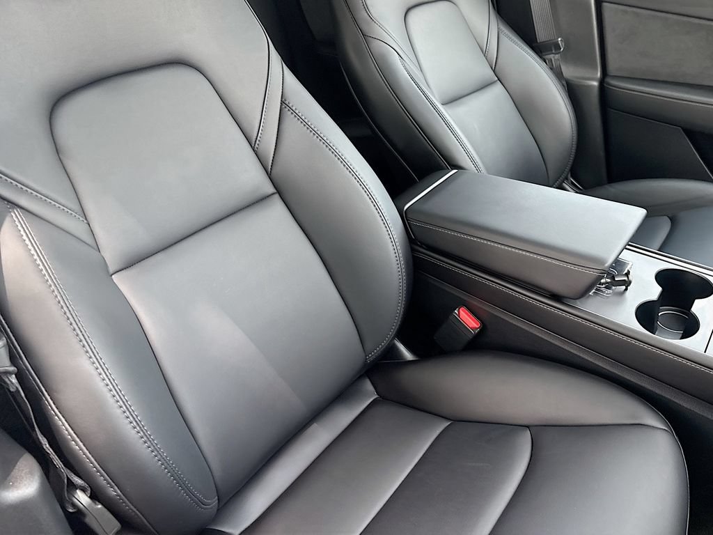 Used 2024 Tesla Model Y Performance AWD/4WD image 28