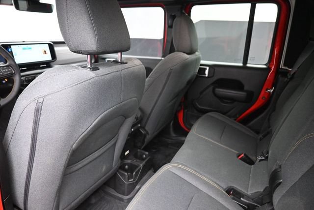 Used 2024 Jeep Gladiator Sport AWD/4WD image 16