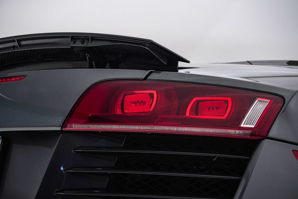 Used 2012 Audi R8 V8 AWD/4WD image 15