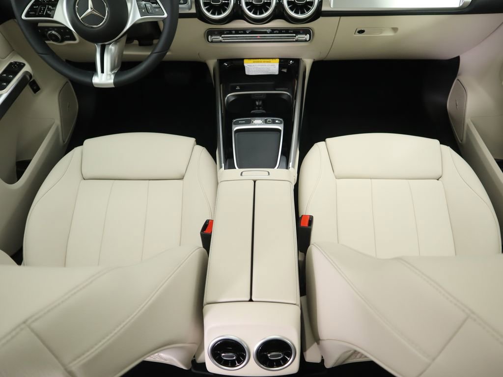 Used 2026 Mercedes-Benz GLB 250 image 16