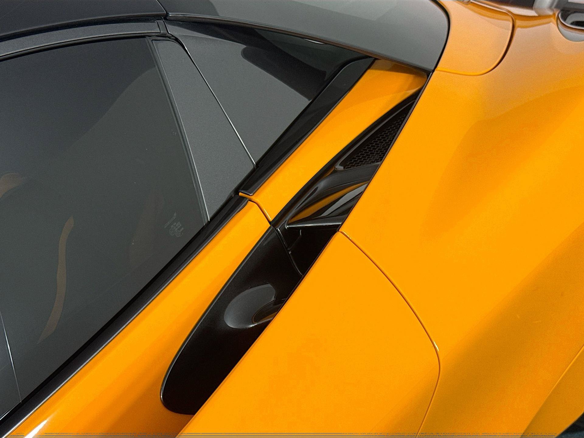 Used 2022 McLaren 720S Spider RWD image 47