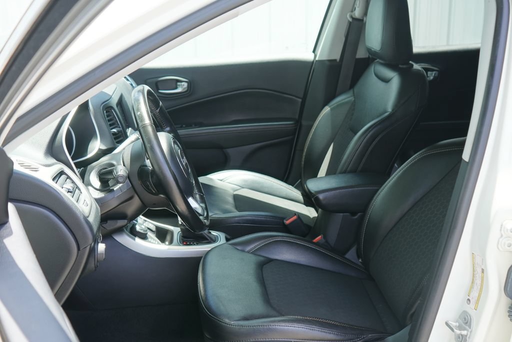 Used 2021 Jeep Compass Latitude w/ Convenience Group AWD/4WD image 12