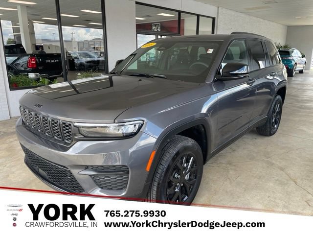 Used 2025 Jeep Grand Cherokee Altitude