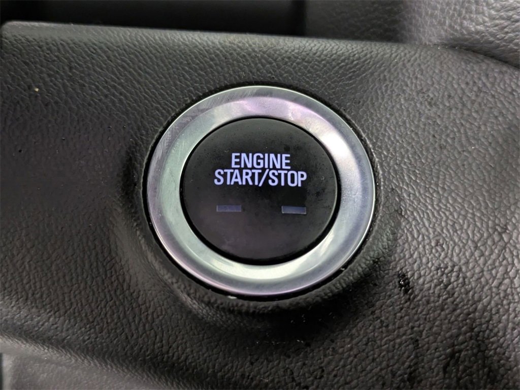 Used 2024 GMC Terrain SLT image 18