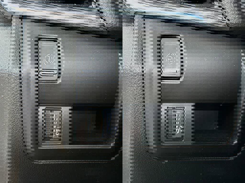 Used 2020 Cadillac CT4 Luxury w/ Cold Weather Package image 27