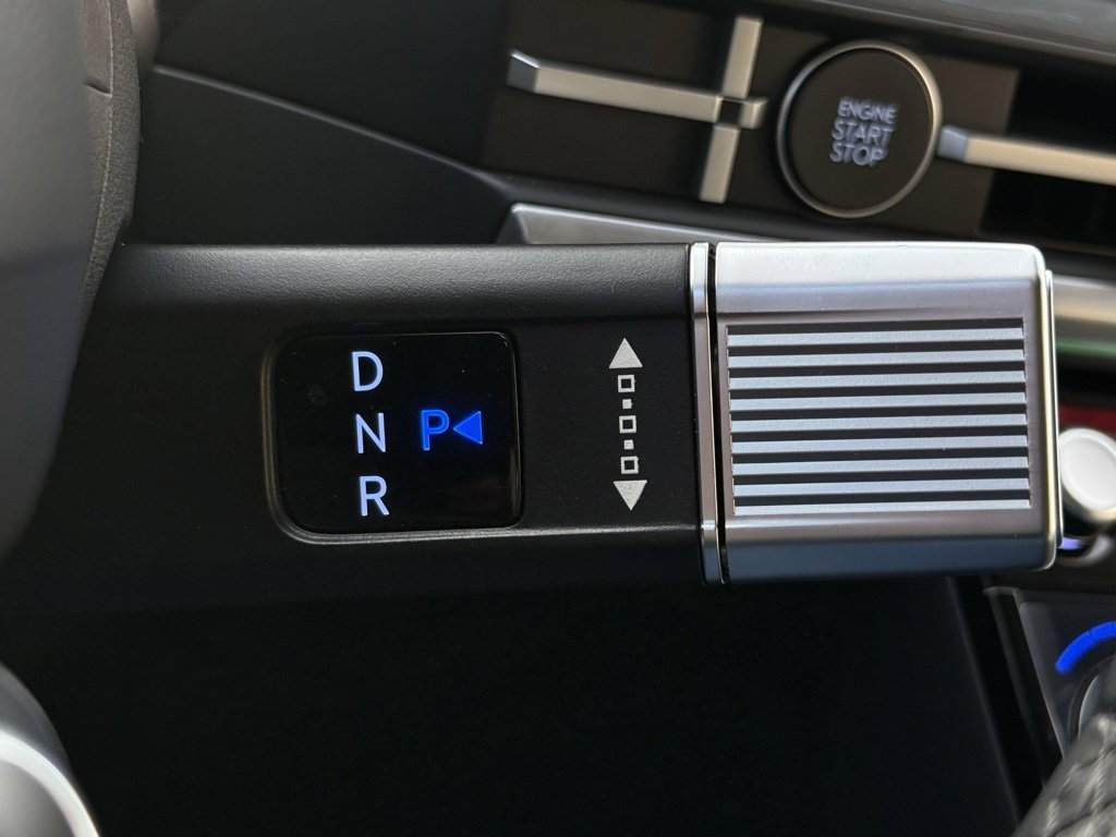 Used 2025 Hyundai Santa Fe Limited image 15