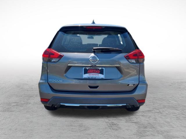 Used 2018 Nissan Rogue S AWD/4WD image 6