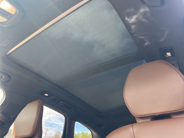 Certified 2025 Volvo XC60 B5 Ultra image 30