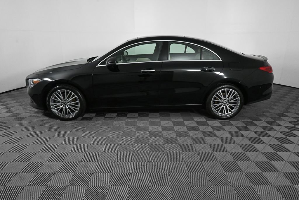 Used 2023 Mercedes-Benz CLA 250 image 3