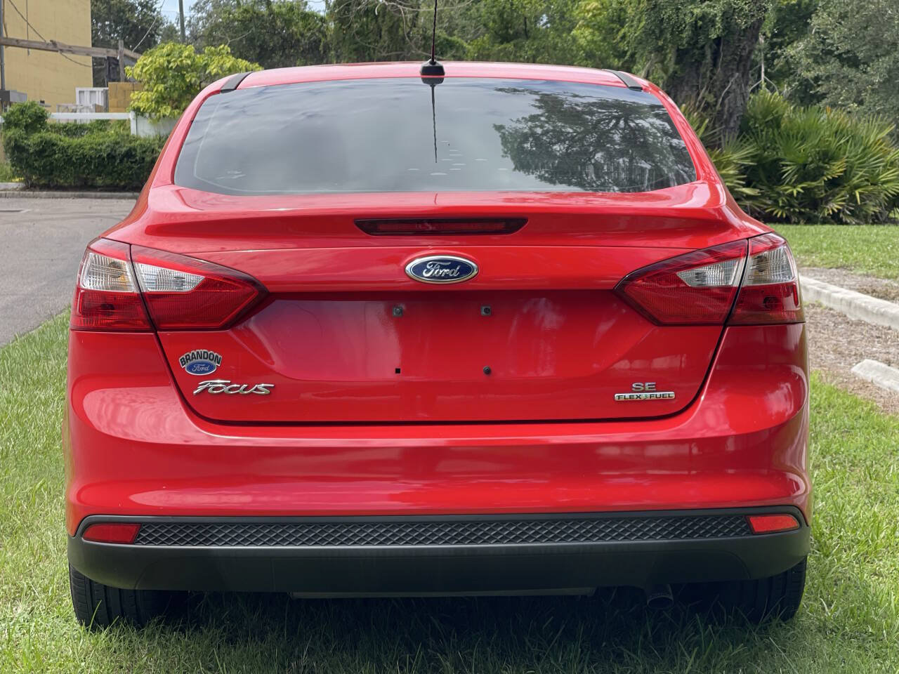 Used 2014 Ford Focus SE FWD image 25