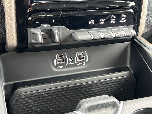 Used 2024 RAM 2500 Laramie image 33