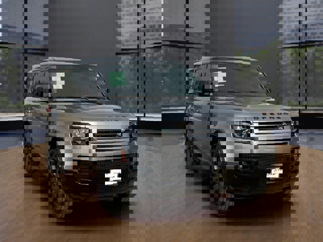 Used 2023 Land Rover Defender 130 X-Dynamic SE image 10