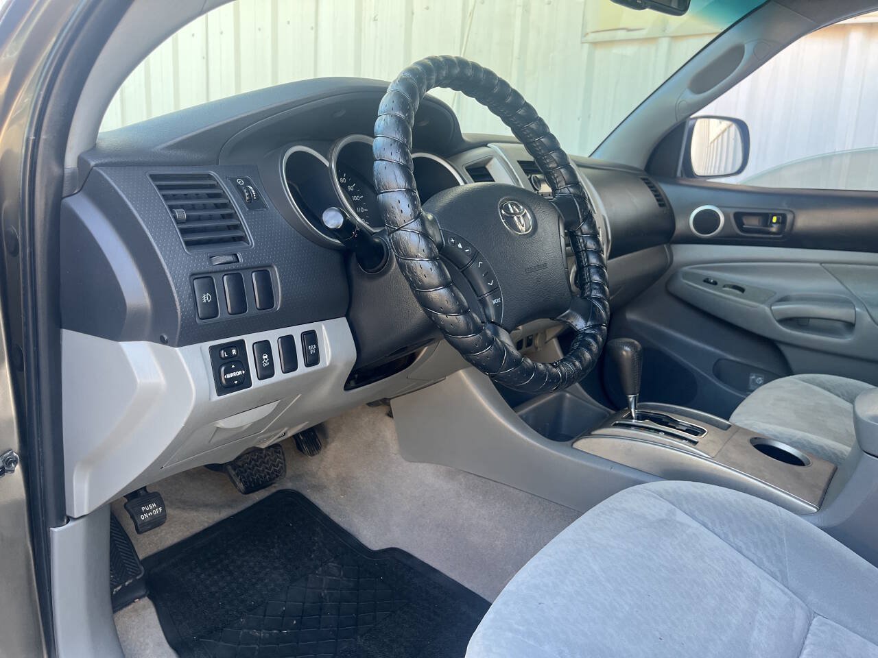 Used 2010 Toyota Tacoma PreRunner RWD image 11