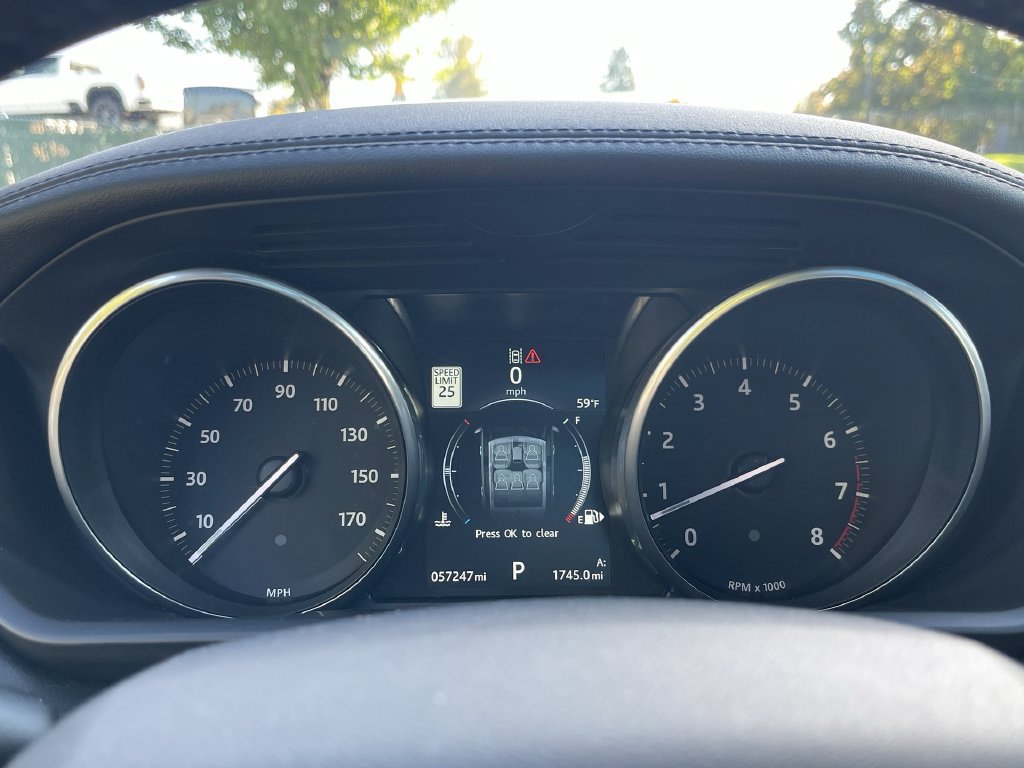 Used 2016 Land Rover Range Rover Sport HSE AWD/4WD image 11