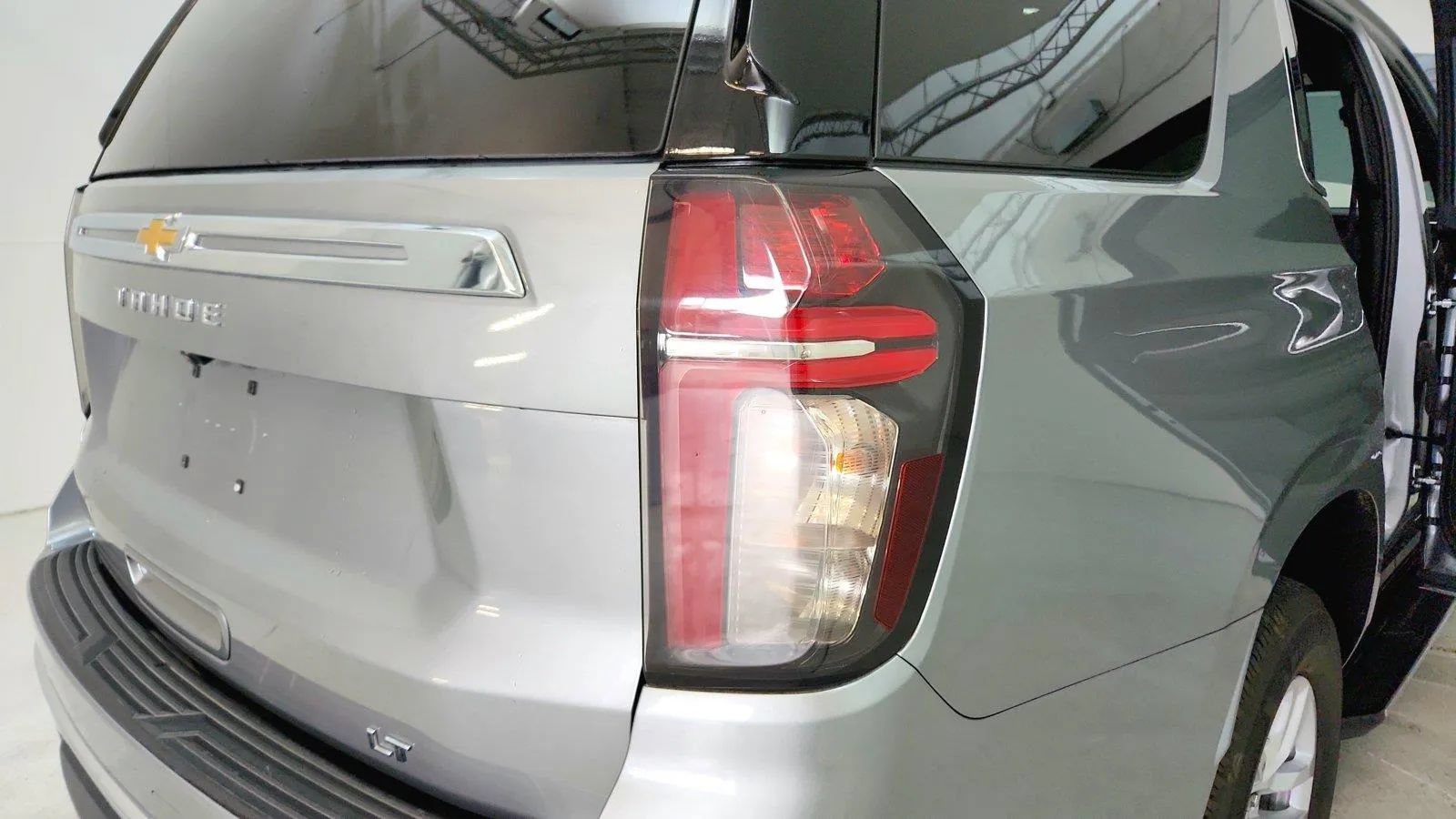 Used 2023 Chevrolet Tahoe LT AWD/4WD image 35