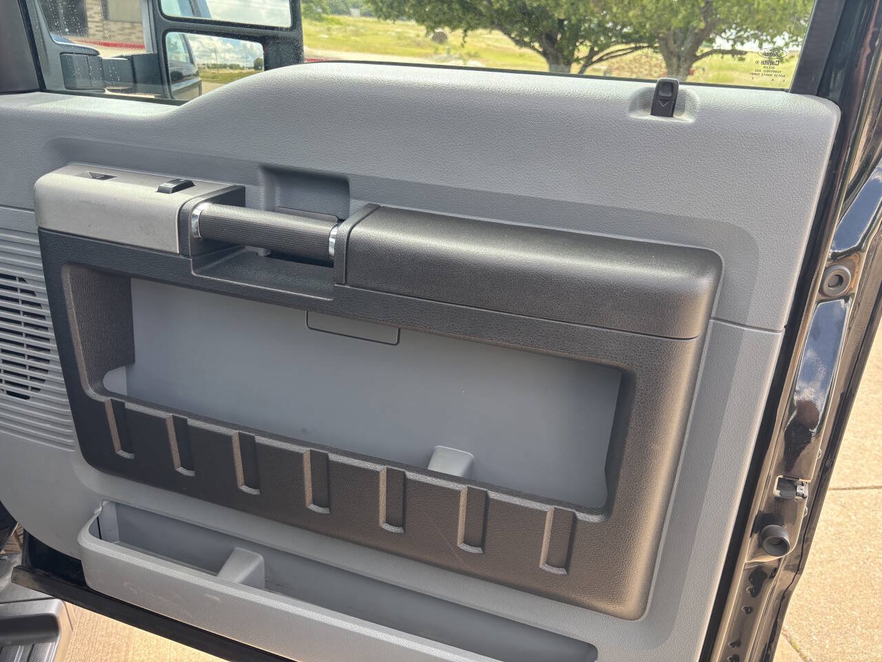 Used 2013 Ford F250 4x4 Crew Cab Super Duty image 17