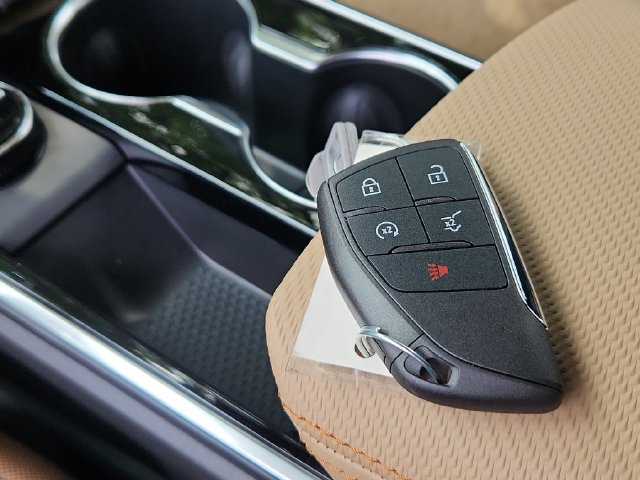 New 2027 Chevrolet Equinox ACTIV w/ Safety and Technology Package AWD/4WD image 32