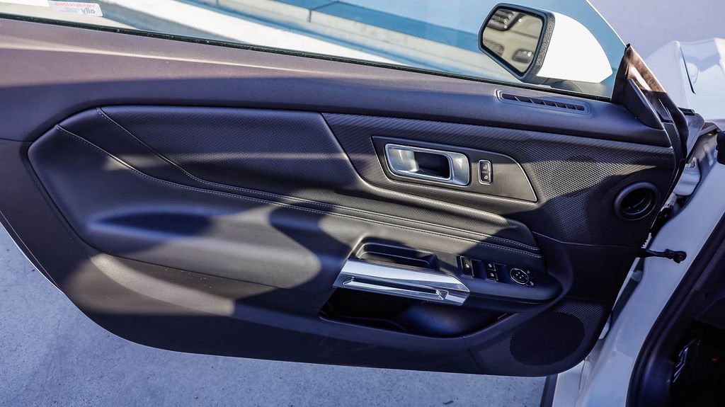 Used 2025 Ford Mustang Premium RWD image 25