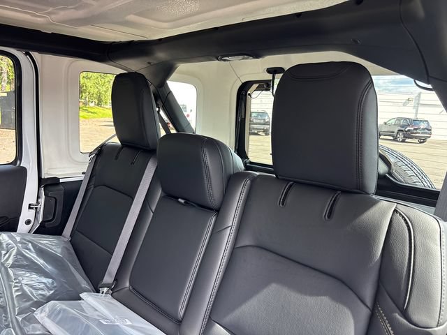 New 2027 Jeep Wrangler Unlimited Sahara AWD/4WD image 8