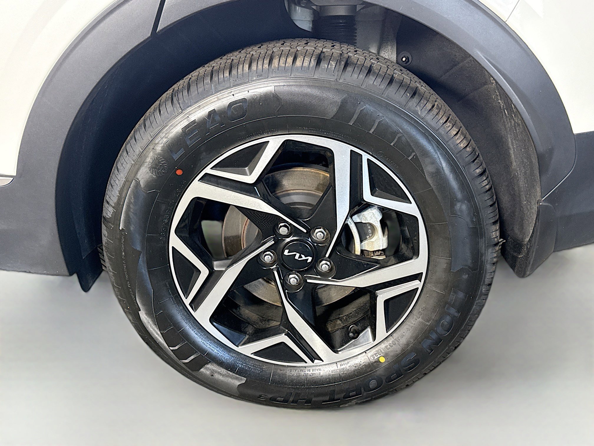 Used 2023 Kia Sportage LX image 36