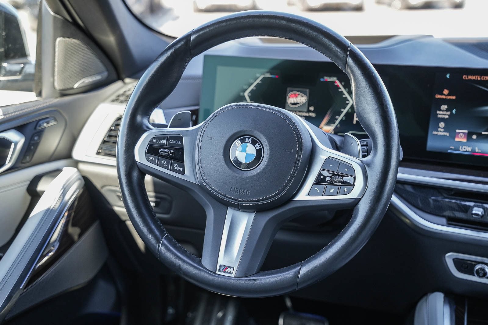 Used 2024 BMW X6 xDrive40i w/ Premium Package AWD/4WD image 15