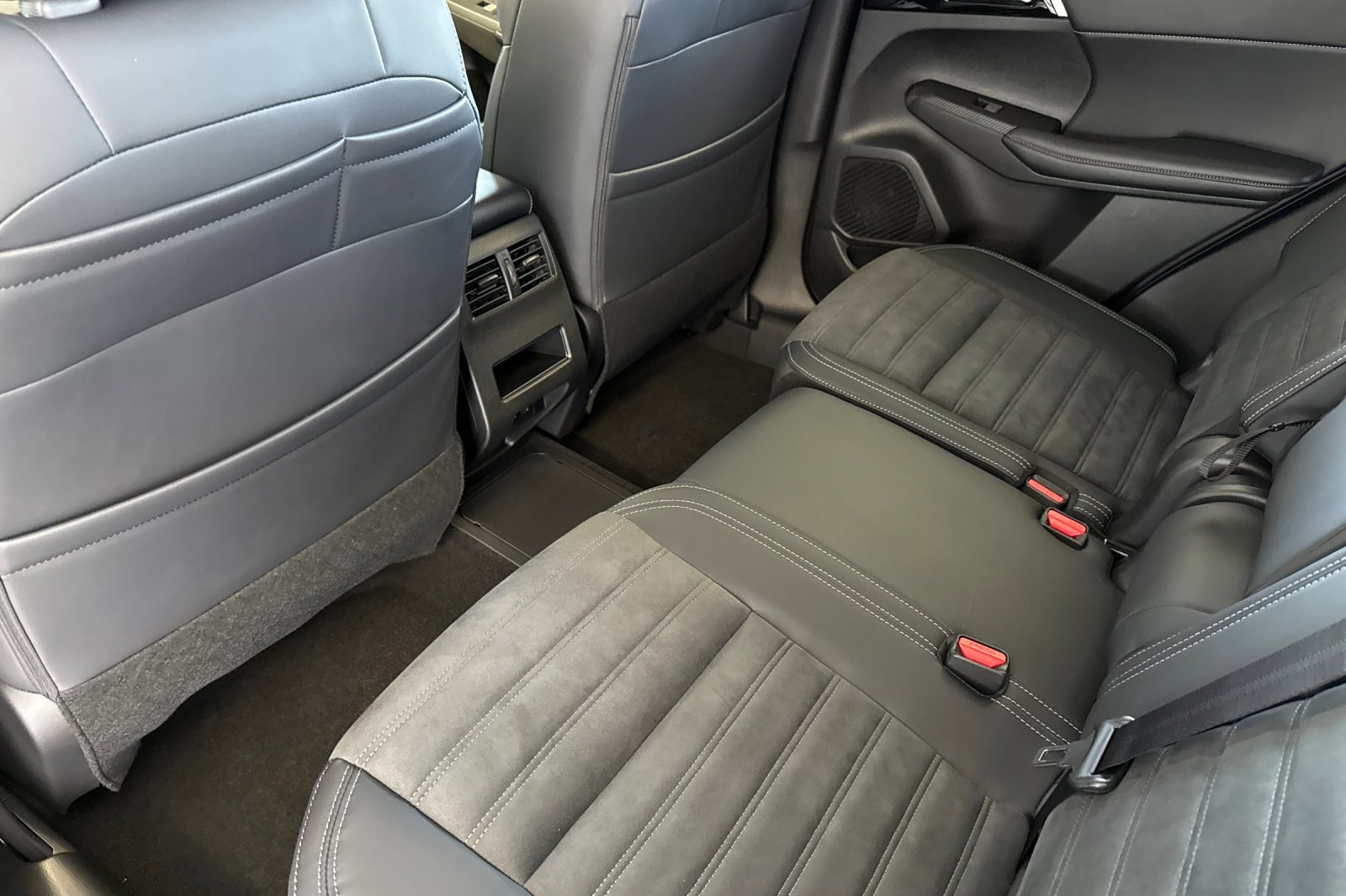 New 2026 Nissan Rogue SL image 12