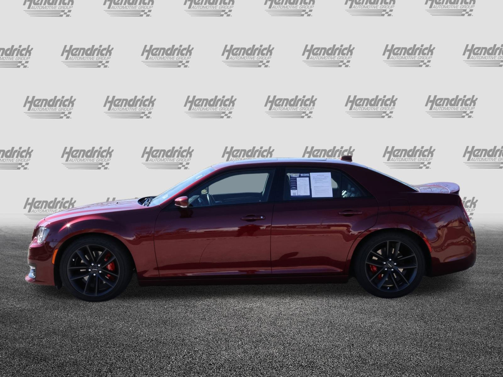 Used 2023 Chrysler 300 C image 6