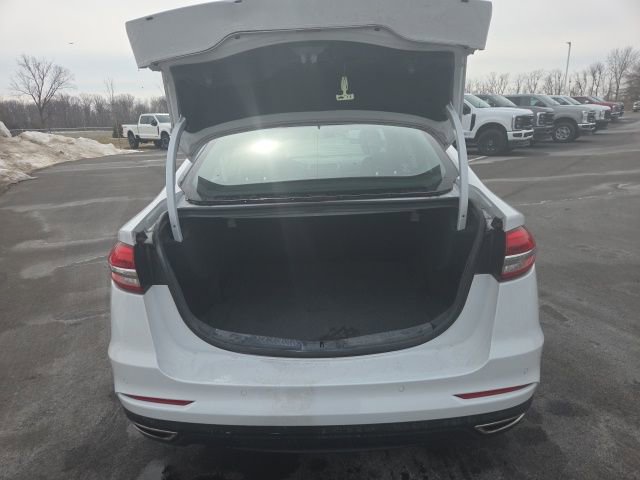 Used 2019 Ford Fusion SE image 8