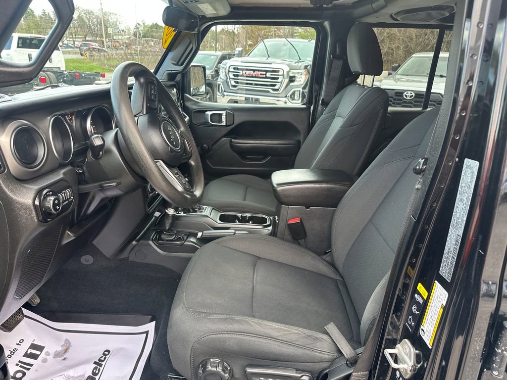 Used 2022 Jeep Gladiator Sport image 9