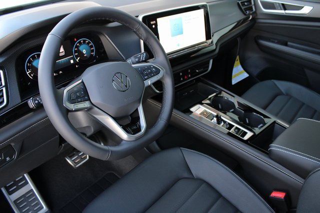 New 2026 Volkswagen Atlas Cross Sport SEL R-Line image 2