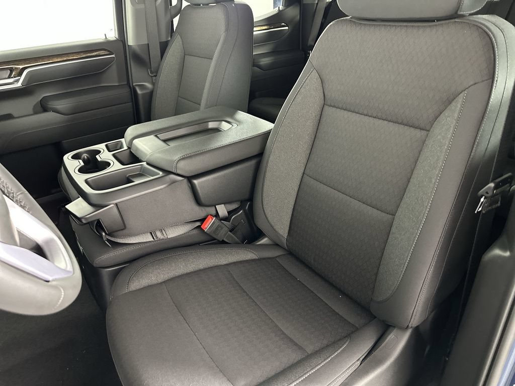 New 2026 GMC Sierra 1500 Elevation w/ LPO, Elevation Black Package AWD/4WD image 21