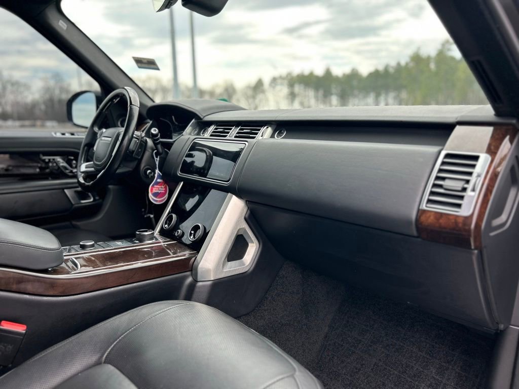 Used 2019 Land Rover Range Rover HSE image 10