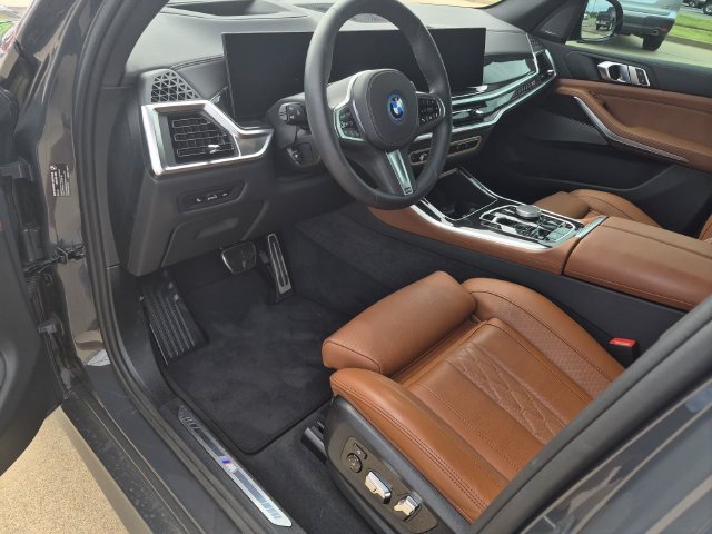 Used 2026 BMW X5 xDrive50e w/ M Sport Package AWD/4WD image 21