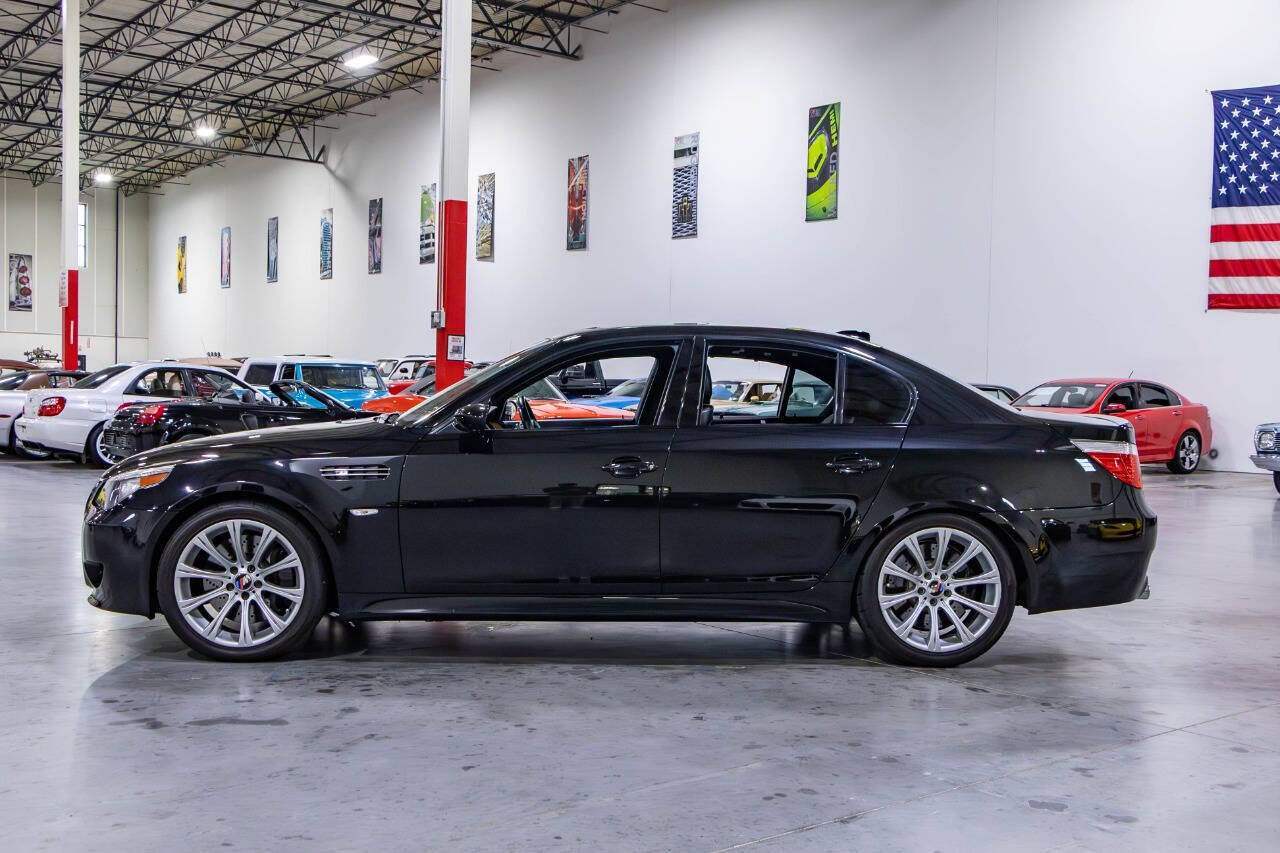 Used 2006 BMW M5 RWD image 3