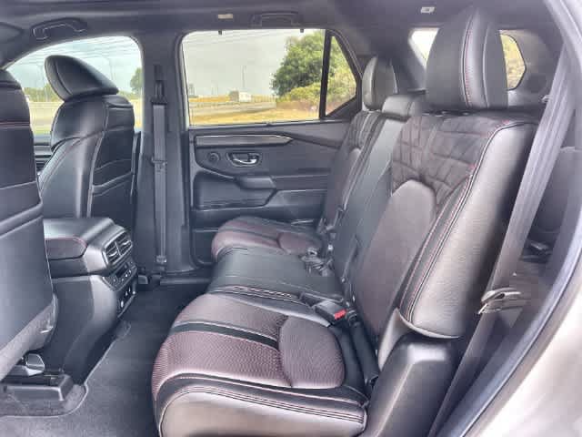 Certified 2026 Honda Pilot Black Edition image 14