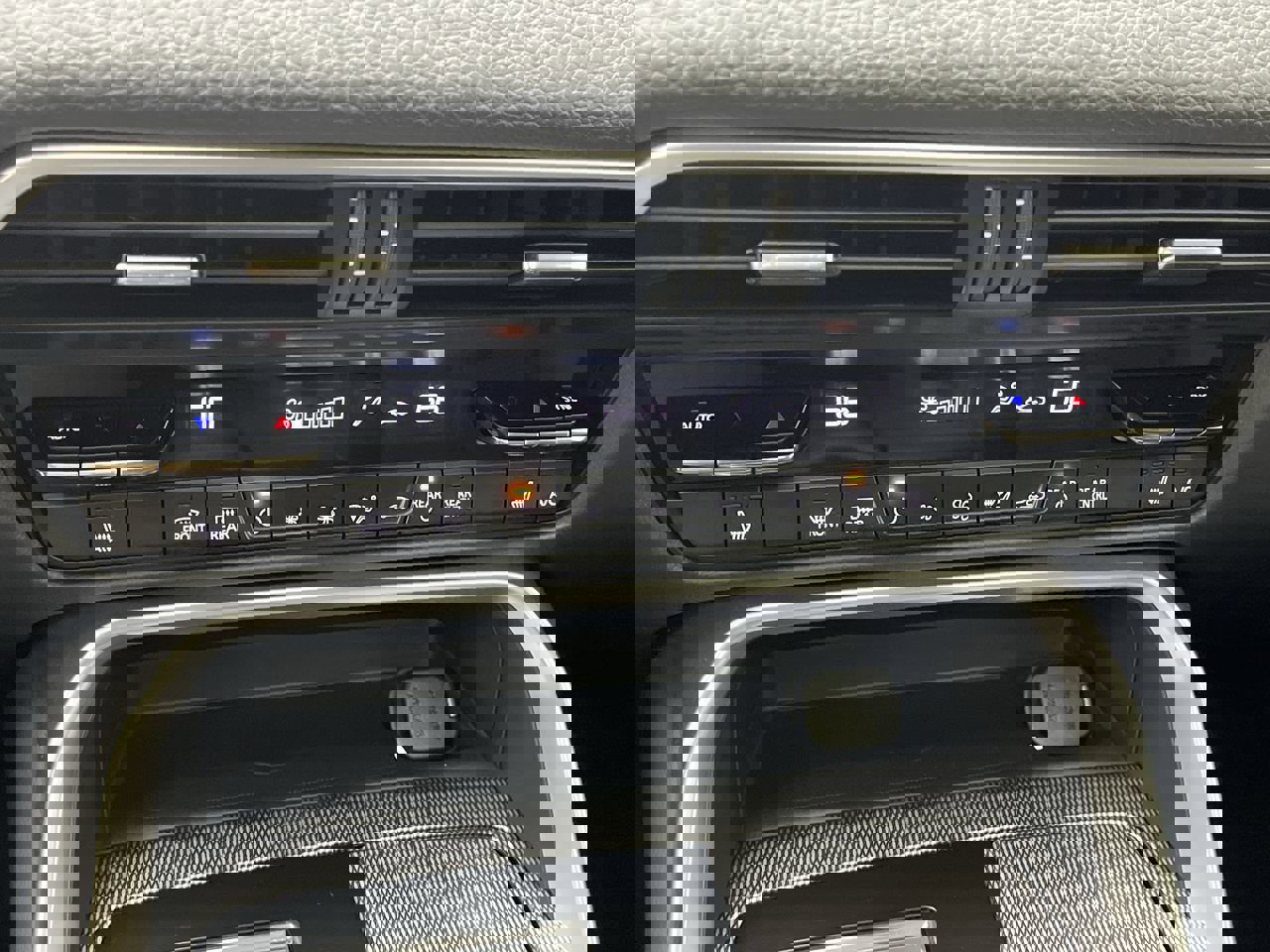 Certified 2025 MAZDA CX-90 Plug-In Hybrid w/Premium Sport image 24