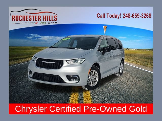 Used 2024 Chrysler Pacifica Touring-L FWD image 1