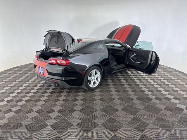 Used 2019 Chevrolet Camaro LT RWD image 16