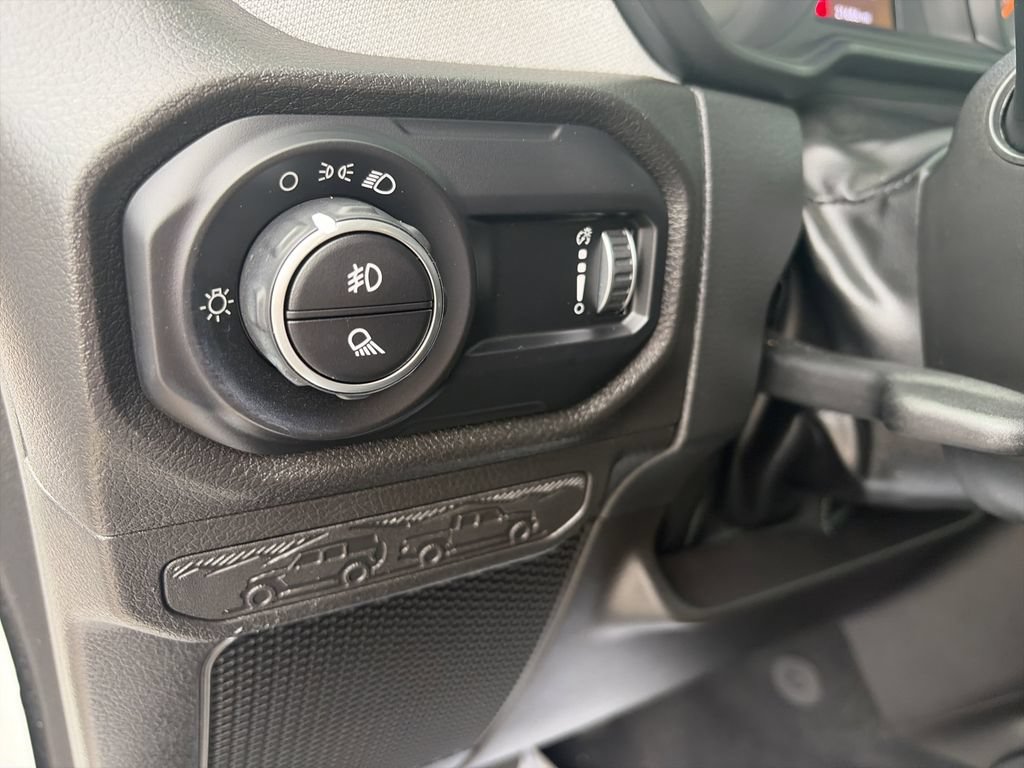 Used 2024 Jeep Gladiator Sport AWD/4WD image 18