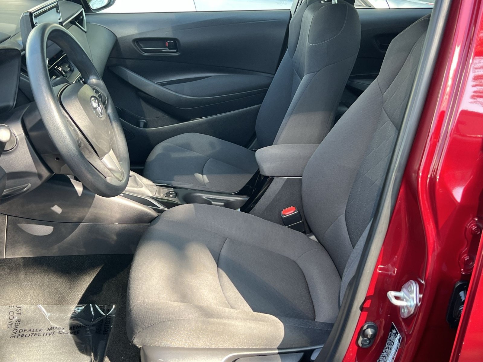 Used 2022 Toyota Corolla LE FWD image 12