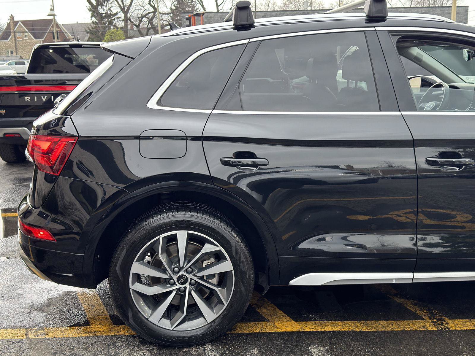 Used 2023 Audi Q5 2.0T Premium Plus w/ Premium Plus Package AWD/4WD image 9