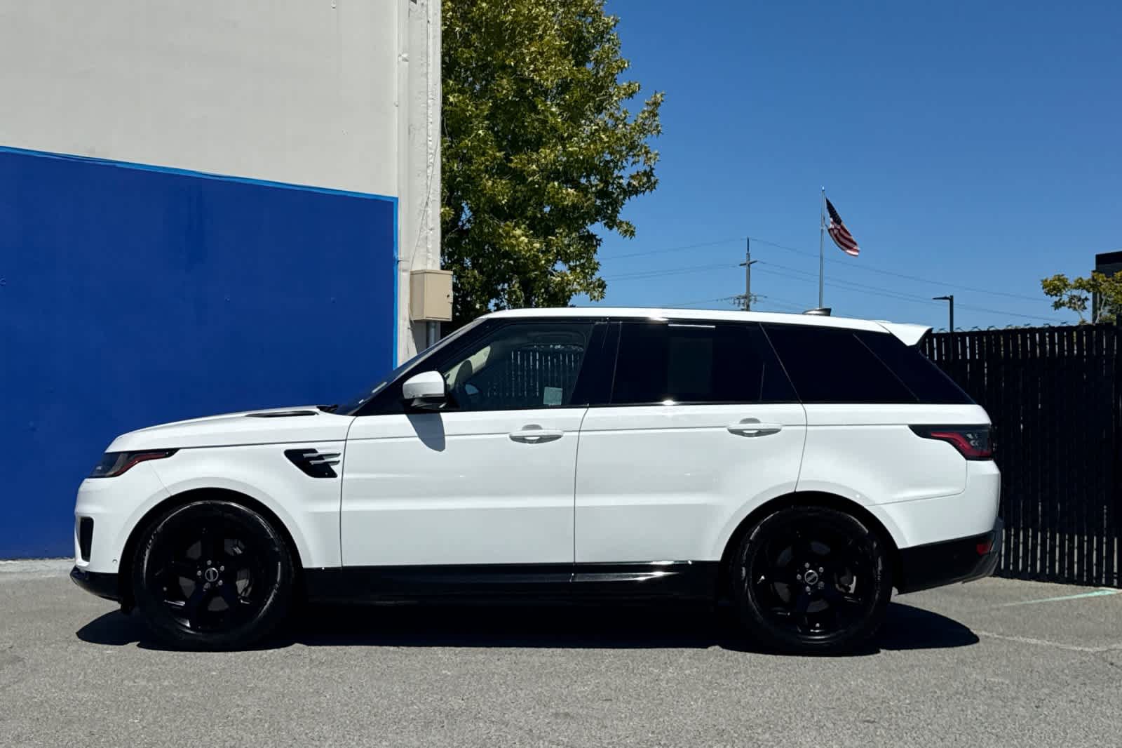 Used 2018 Land Rover Range Rover Sport HSE AWD/4WD image 6