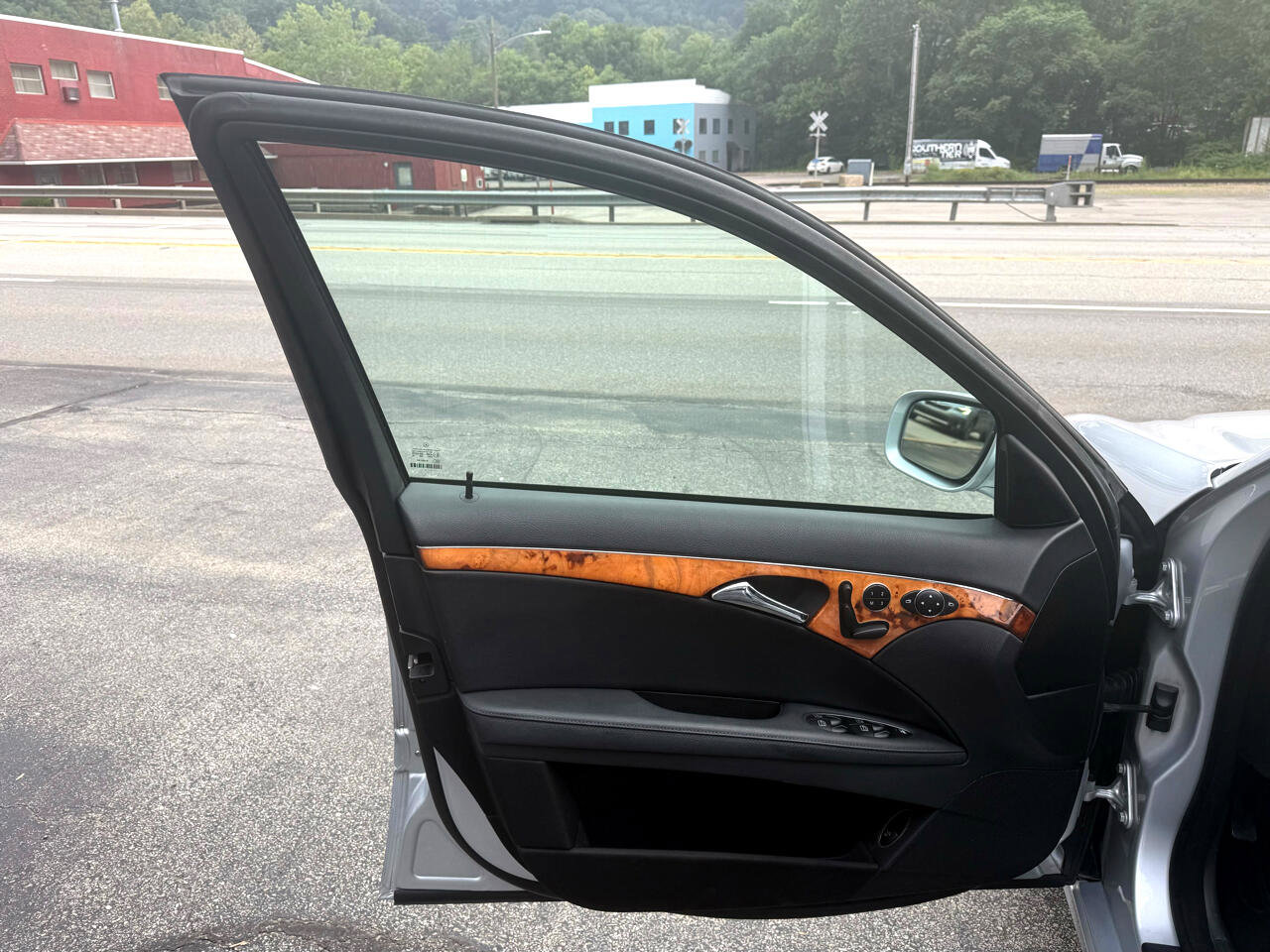 Used 2008 Mercedes-Benz E 350 4MATIC Wagon image 12