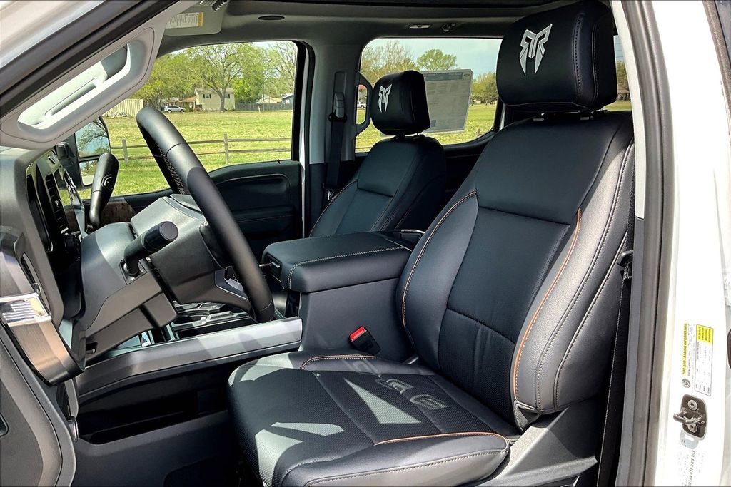 New 2026 Ford F250 Lariat w/ Black Appearance Package image 9