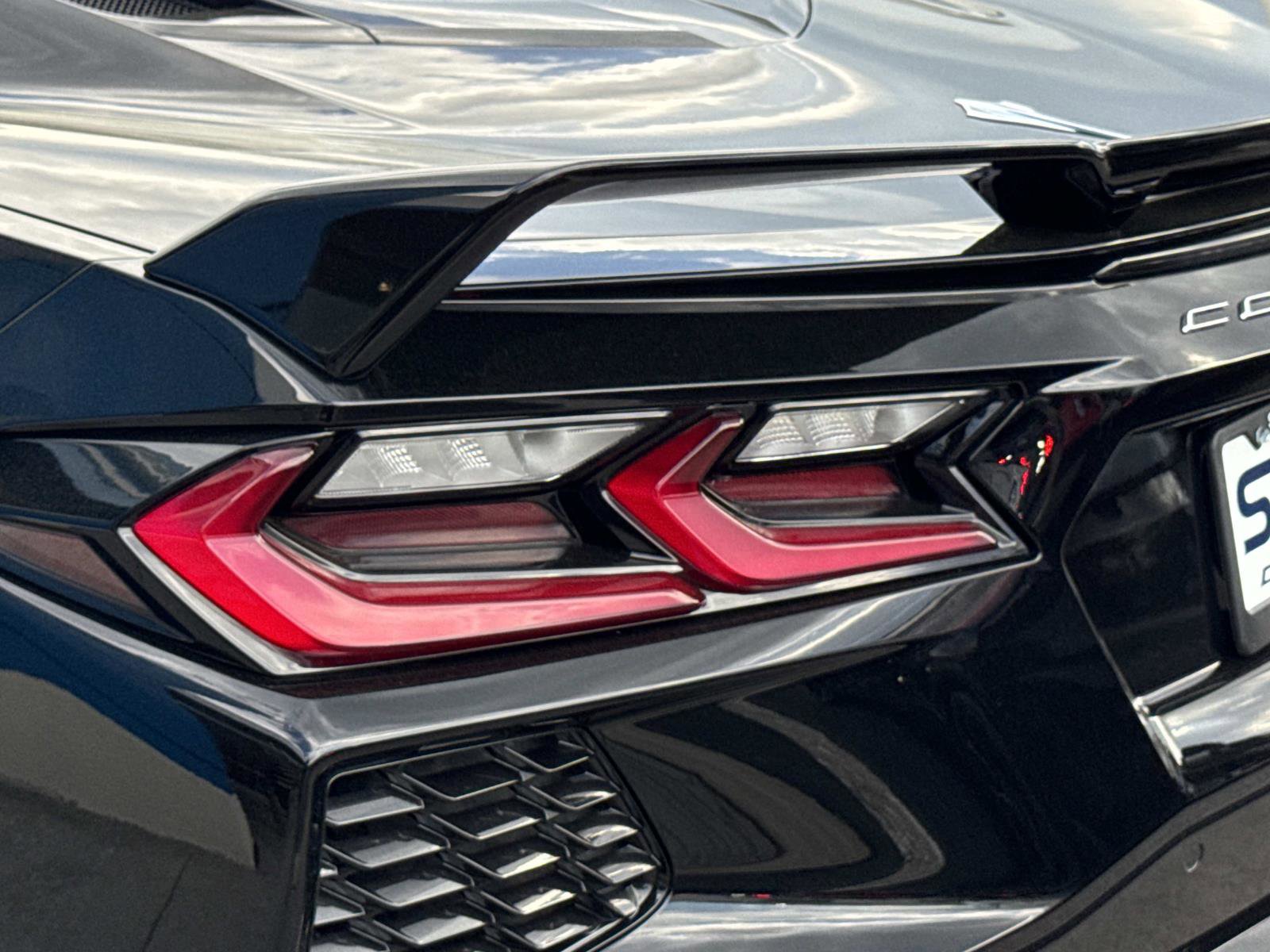 Used 2022 Chevrolet Corvette Stingray Preferred Cpe w/ Z51 Performance Package image 31